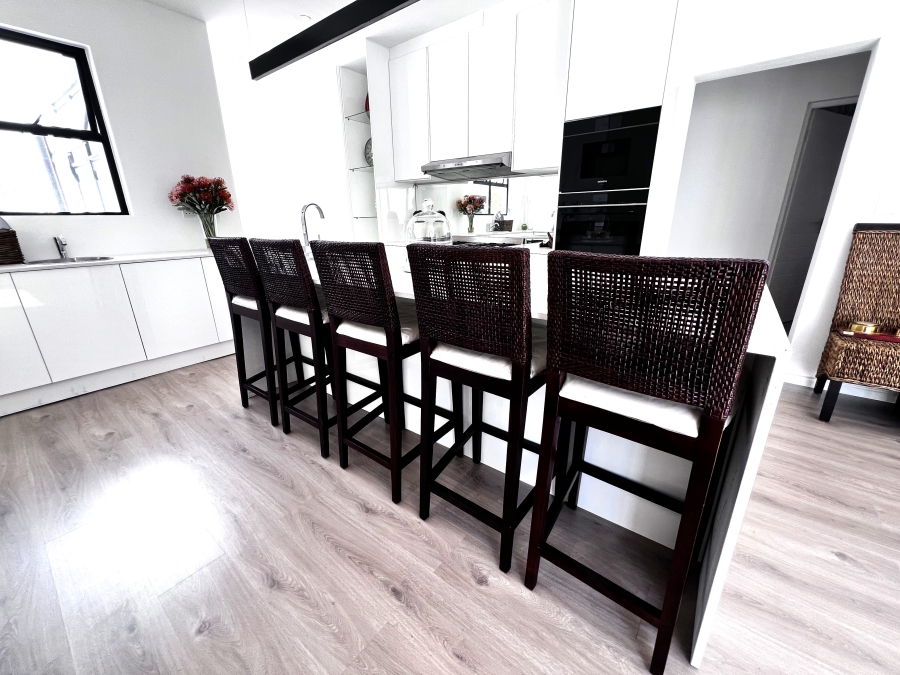 To Let 1 Bedroom Property for Rent in Sandown Western Cape